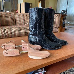 sz 9 Lucchese caiman leather boots
